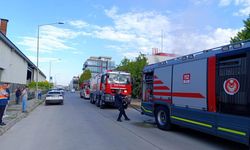 İzmir'de yangın paniği: Çiğli'deki tekstil fabrikası alevlere teslim oldu!