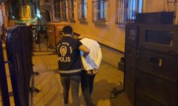 Karaköy'de börekçide kavga: Avukat bıçakla saldırdı, otel çalışanı ateş açtı!