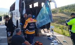 Afyonkarahisar'da dehşet: Yolcu otobüsü kamyonetle çarpıştı: 17 yaralı!