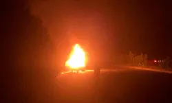 Marmaris'te otomobilde yangın: Araç alev topuna dönüştü!