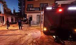 Aydın'da apartmanın asansör dairesinde yangın! İtfaiye ekipleri yangını kontrol altına aldı