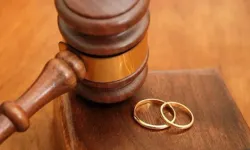 Dikkat! O şart tamamen kaldırıldı: Boşanma davalarında yeni dönem başladı!