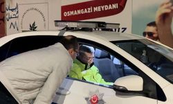 Bursa'da alkollü sürücü polis ekiplerine zor anlar yaşattı: 'Yakmayın beni!'