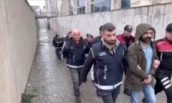 Edirne’de kaçak göçmen operasyonu sonucu 8 kaçak ve 1 insan kaçakçısı yakalandı