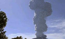 Endonezya'da Ibu Yanardağı'nda tekrar patlama! Yetkililer uyarıyor!