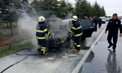 Eskişehir'de seyir halindeki araçta yangın: Kullanılamaz hale geldi!