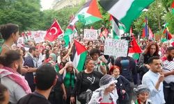 Paris’te binlerce Filistin destekçisi ateşkesin sağlanması için sokağa çıktı