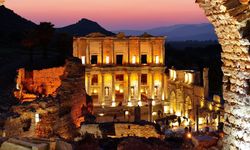 "Efes Antik Kenti" gece müzeciliğiyle ziyaretçilerini karşılamaya hazırlanıyor!