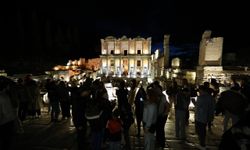 Efes'te ilk kez: Gece müzeciliği uygulaması başladı