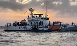 Çanakkale'nin Gökçeada açıklarında 29 kaçak göçmen kurtarıldı