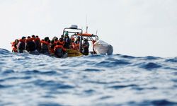Sahil Güvenlik, Urla ve Çeşme'de 56 göçmeni yakaladı: 11'i çocuk