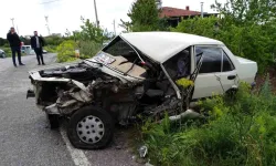 Kütahya'da feci kaza: 2 yaralı!