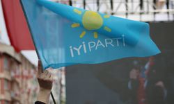 İYİ Parti İzmir'de istifa rüzgarı! 4 ilçe tamam, 4 ilçe yolda, gözler Hüsmen Kırkpınar'da