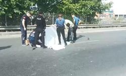 İstanbul'da kamyon ile motosiklet çarpıştı: 1 kişi hayatını kaybetti