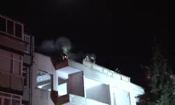 Kadıköy'de boş binada yangın! Uyuşturucu bağımlıları çatıyı ateşe verdi!