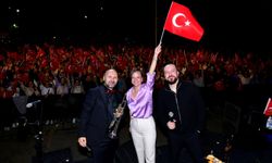 Hıdırellez'de Karabağlar halaylarla çınladı: Vatandaşlar Başkan Helil Kınay ile eğlendi