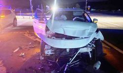 Konya'da 2 otomobil çarpıştı, 4 kişi yaralandı!
