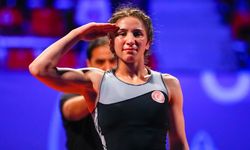 Milli Güreşçi Zeynep Yetgil'den gururlandıran 'olimpiyat' başarısı!
