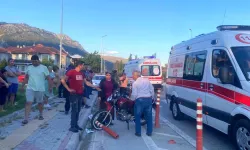 Muğla'da trafik kazası: Otomobil ve motosiklet çarpıştı, 2 yaralı!