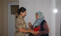 Jandarma ekiplerinden 'şehit annelerine' duygusal sürpriz