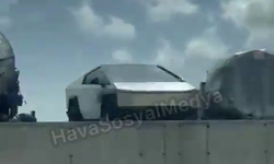 Tesla'nın yeni otomobili 'Cybertruck' İstanbul'da kameralara yakalandı!
