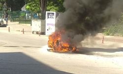 Esenyurt'ta motosiklete saldırı: Kimliği belirsiz şahıs motosikleti ateşe verdi