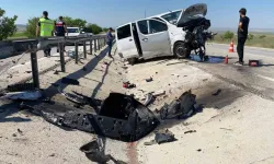 Konya'da Minibüs Kazası: Araç kullanılamaz hale geldi!