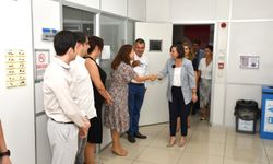Karabağlar Belediye Başkanı Helil Kınay'dan bayram öncesi emekçilere ziyaret