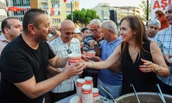 Karşıyaka'da üç bin kişi Aşure Günü'nde buluştu