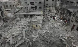 Gazze'de hayatını kaybedenlerin sayısı 39 bin 258'e yükselirken sahra hastanesi vuruldu!
