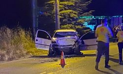 Kırklareli'nde araç tıra çarptı: 1 ölü