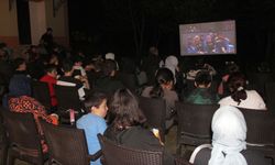 Bektaş Yaylası’nda açık hava sineması: Çocuklar ilk kez sinema keyfi yaşadı