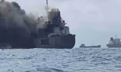 Malezya Sahil Güvenlik güçleri kazaya karışan petrol gemisini yakaladı
