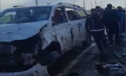 Kars'ta minibüsle otomobil çarpıştı: Çok sayıda yaralı var!