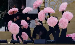 Paris 2024 Olimpiyatları'nda sahne alan Lady Gaga sosyal medyayı salladı!