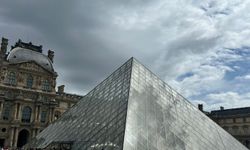 Sanatseverlerin vazgeçilmezi Louvre Müzesi | Paris'in sanat ve tarih hazinesi