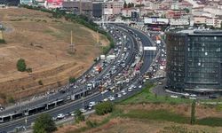 Küçükçekmece'de metrobüsler çarpıştı: Çok sayıda yaralı var!