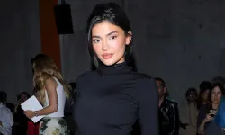 Kylie Jenner'ın incecik beli göz kamaştırdı!