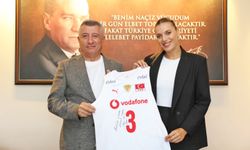 Voleybol yıldızından Güzelbahçe'de antreman