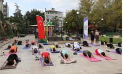 Belediye'den yoga seansı etkinliği