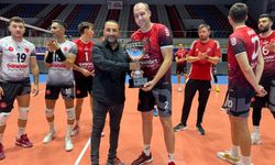 Ziraat Bankkart, TSYD İzmir Voleybol Turnuvası'nda Şampiyon!