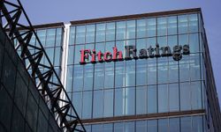 Fitch'ten şok eden karar: Fransa'nın kredi notu görünümünü negatife çekti