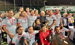 Sağlıklı Kalpler Sezonu futbol turnuvasına efsaneler damga vurdu!