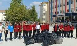 Öğrencilerden geri dönüşüme destek