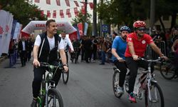 Başkan Ahmet Akın çocuklarla birlikte pedal çevirdi!