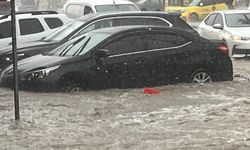 Gelibolu'da şiddetli yağış ve rüzgar hayatı olumsuz etkiledi