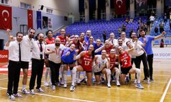 Aydın Büyükşehir Belediyespor Kadın Voleybol Takımı, İlk Galibiyetini Aldı!