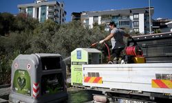 Kuşadası Belediyesi, haşerelere karşı ilaçlama çalışmalarını aralıksız sürdürüyor