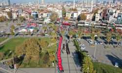 101 metrelik Türk bayrağıyla Cumhuriyet kutlaması havadan görüntülendi