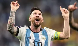 Lionel Messi Ronaldo'nun rekorunu egale ederek tarihe geçti